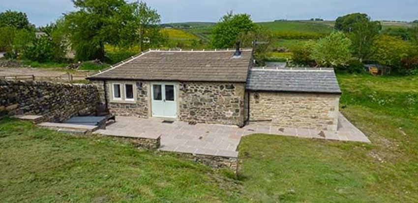 Stables Converted to Holiday Cottage - Laneshawbridge